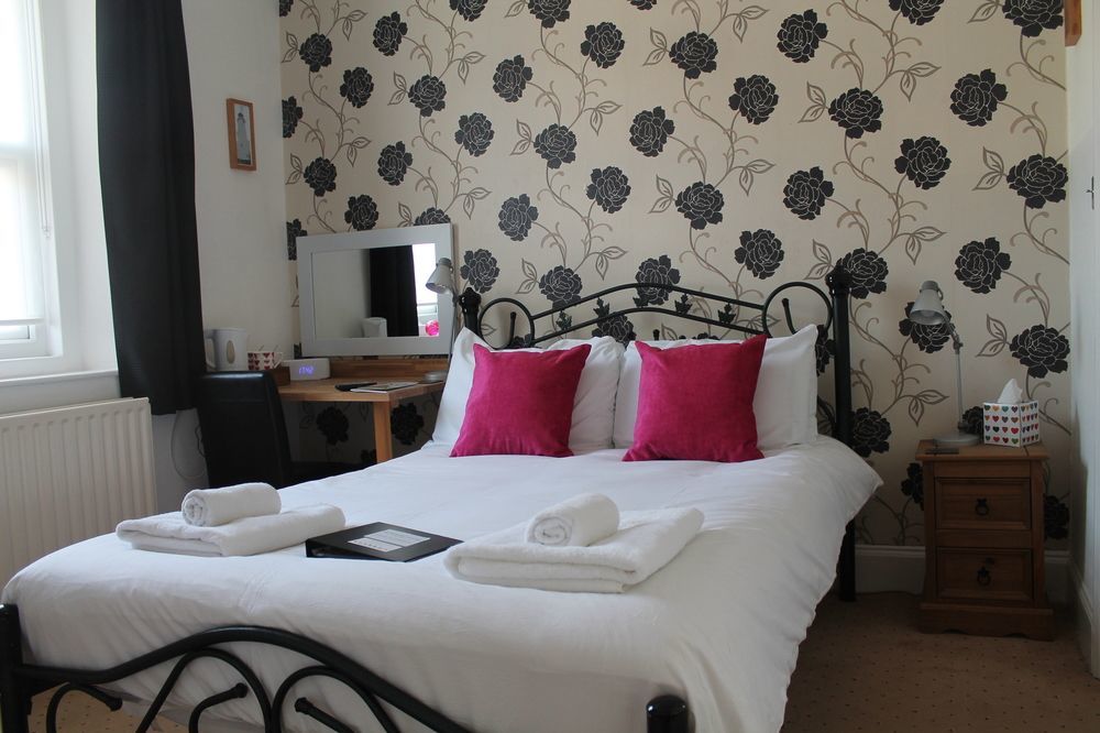 Heathcliff House B&B Exclusively For Adults Free Large Carpark Torquay Exterior foto